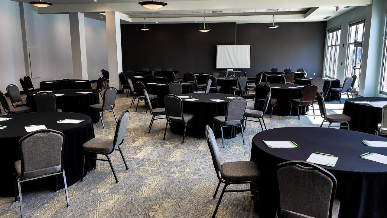 Holiday Inn Omaha Downtown - Waterpark By Ihg Exterior foto